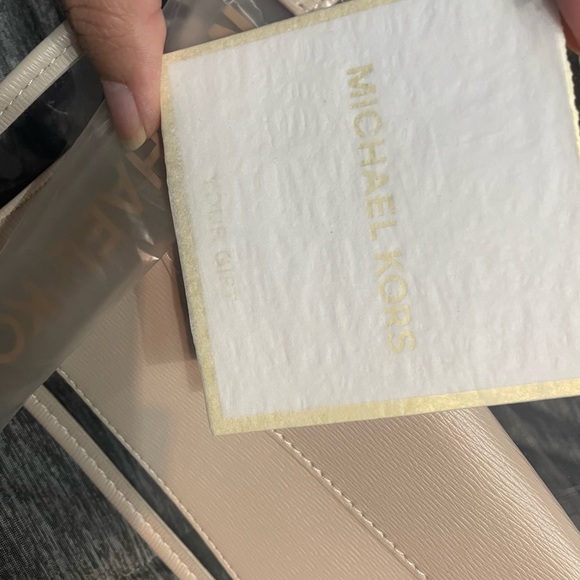 NWT Michael Kors clutch purse - Picture 3 of 4